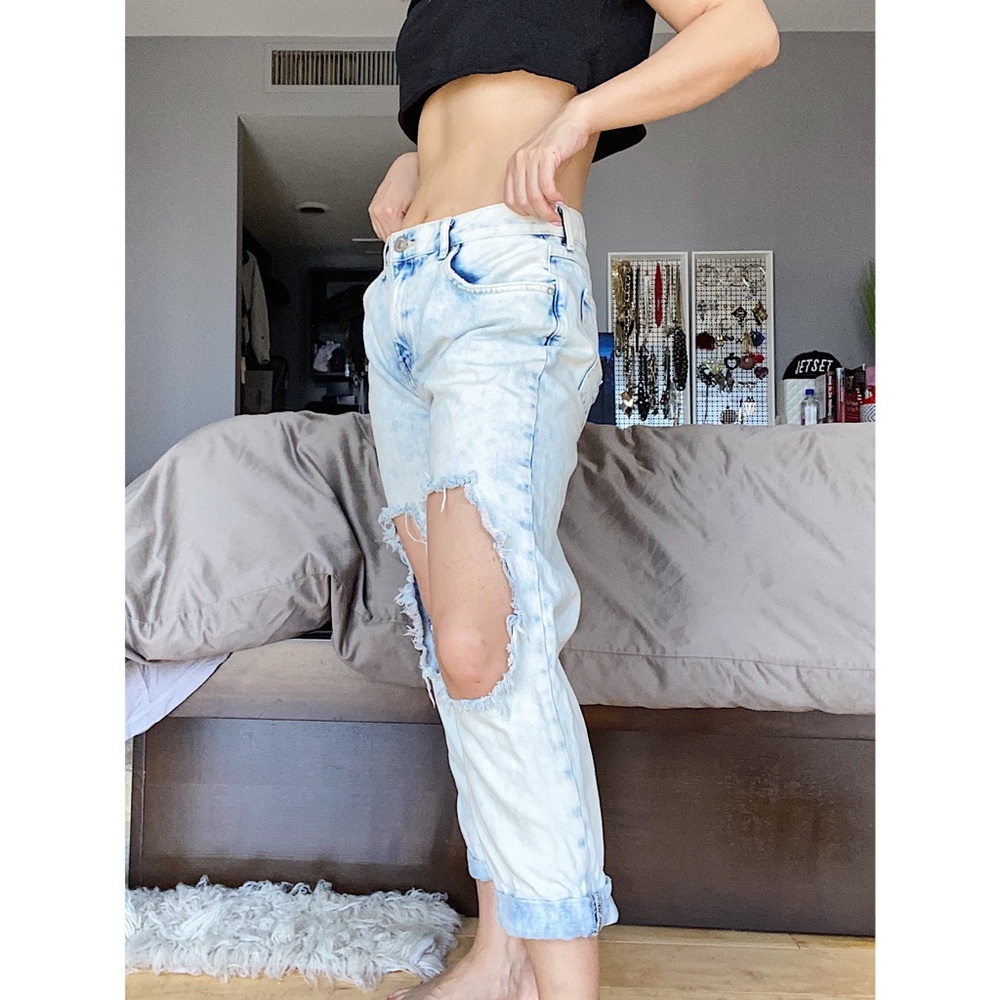 Forever 21 Distressed Ripped Jeans - Picture 2 of 5